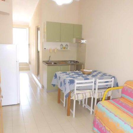 Appartamenti Teulada Di Laura Exterior foto