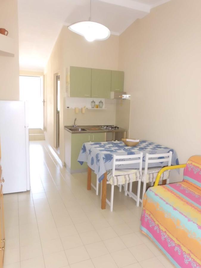 Appartamenti Teulada Di Laura Exterior foto
